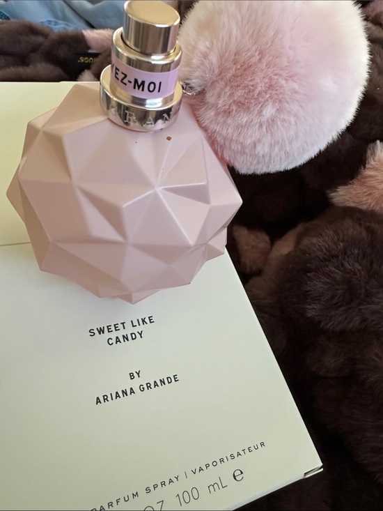 Ariana Grande Accessories - NWT Ariana Grande Sweet like candy